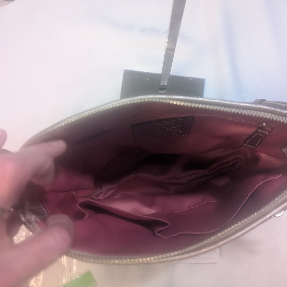 Coach Poppy Cream and pink crossbody bag 💕 - Picture 16 of 16